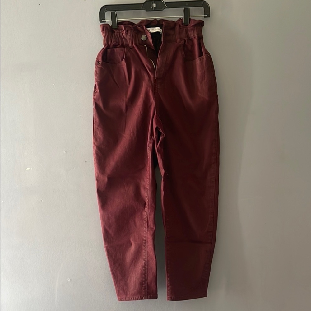 Zara women’s High Rise Burgundy Jeans Size 2 elastic at the waist